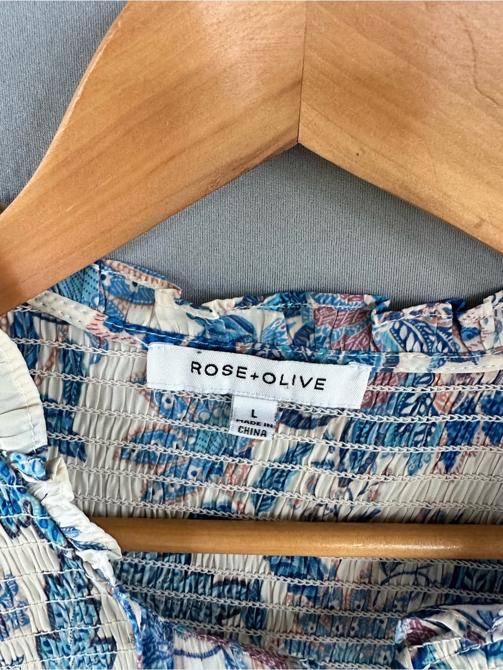 π5 for $45π Rose olive top blouse shirt size L - Picture 6 of 8